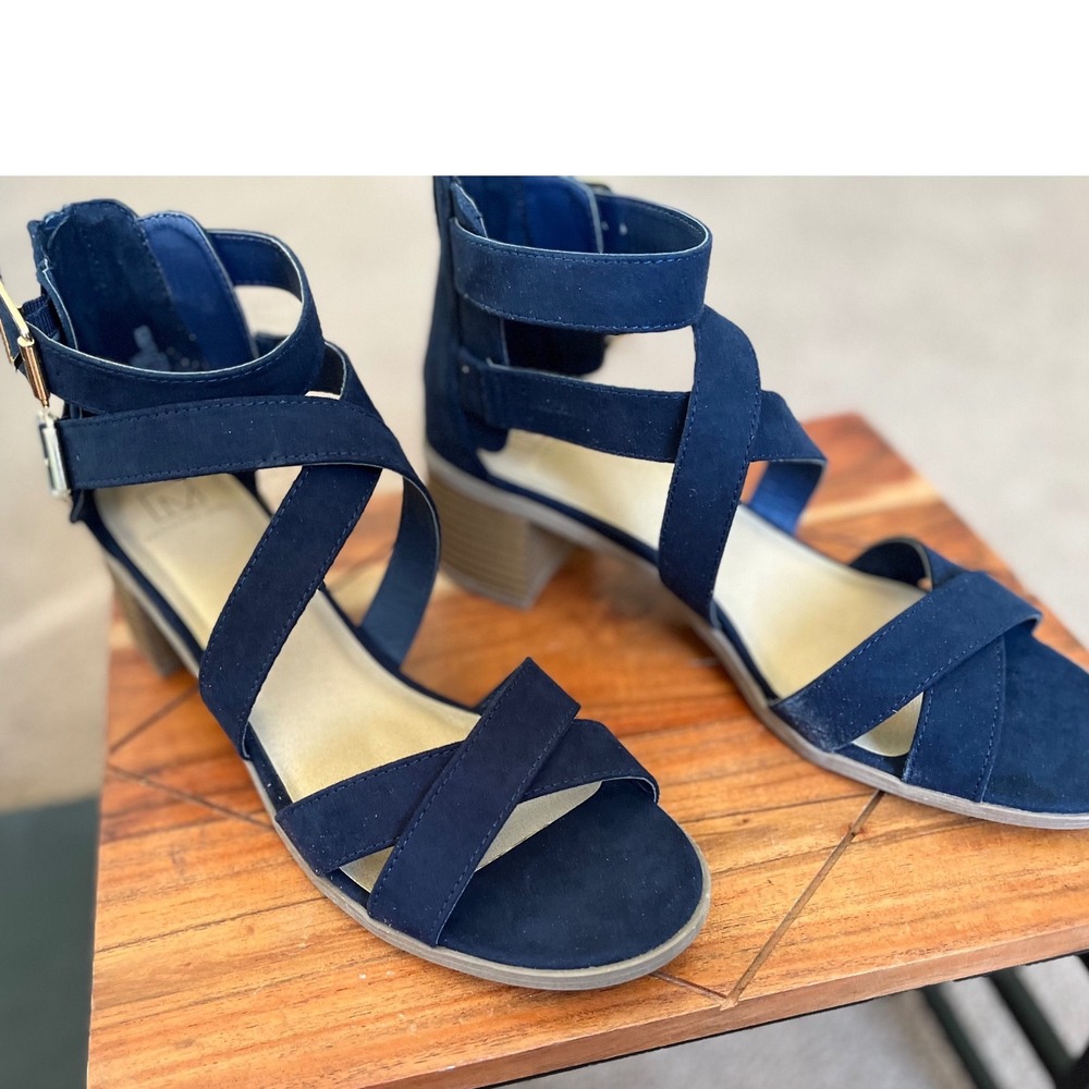 Material Girl Navy Blue Strappy Block Heel Gladiator Sandals Womens 10.5‎ M NWB